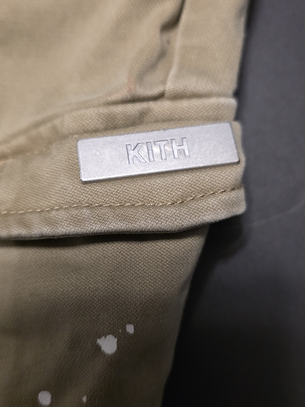 KITH Khaki Cargo Pants with White Paint Splatter Size 4/5 - Picture 6 of 7